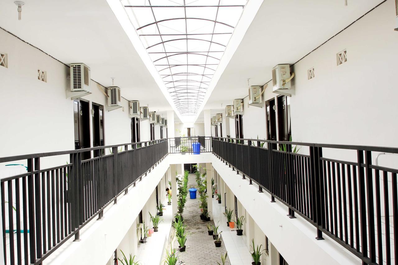 D'Paragon Pringwulung Maguwo Extérieur photo