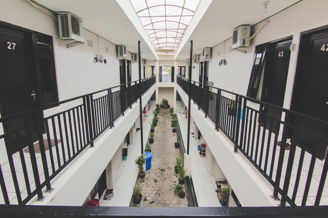 D'Paragon Pringwulung Maguwo Extérieur photo
