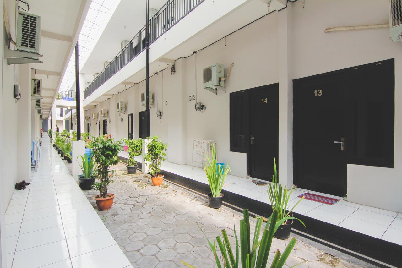 D'Paragon Pringwulung Maguwo Extérieur photo